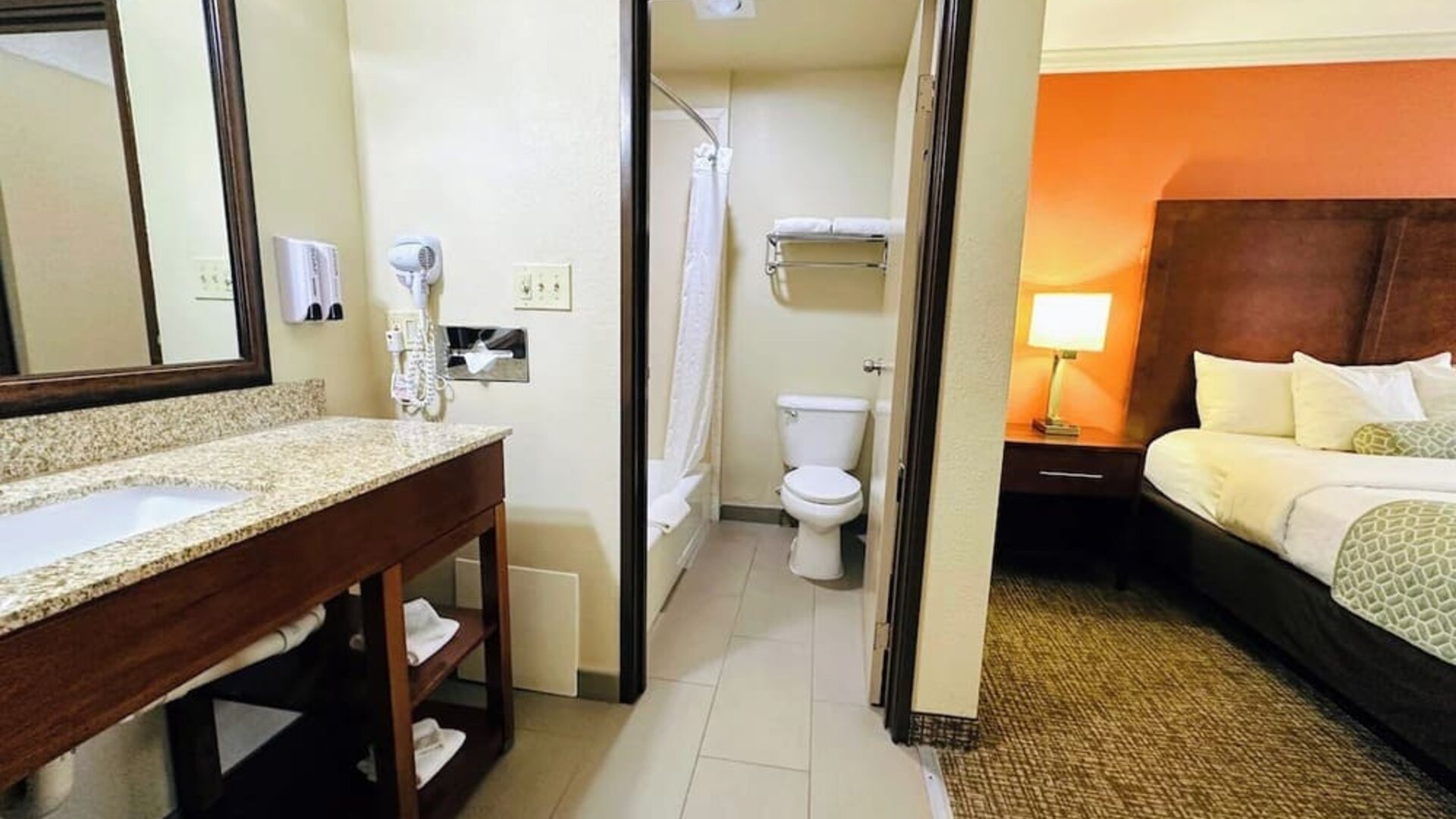 Day use room at The Hills Inn Eagle Rock.