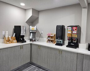 Dining room at Baymont By Wyndham Davenport.