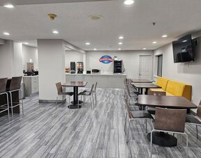 Dining room at Baymont By Wyndham Davenport.