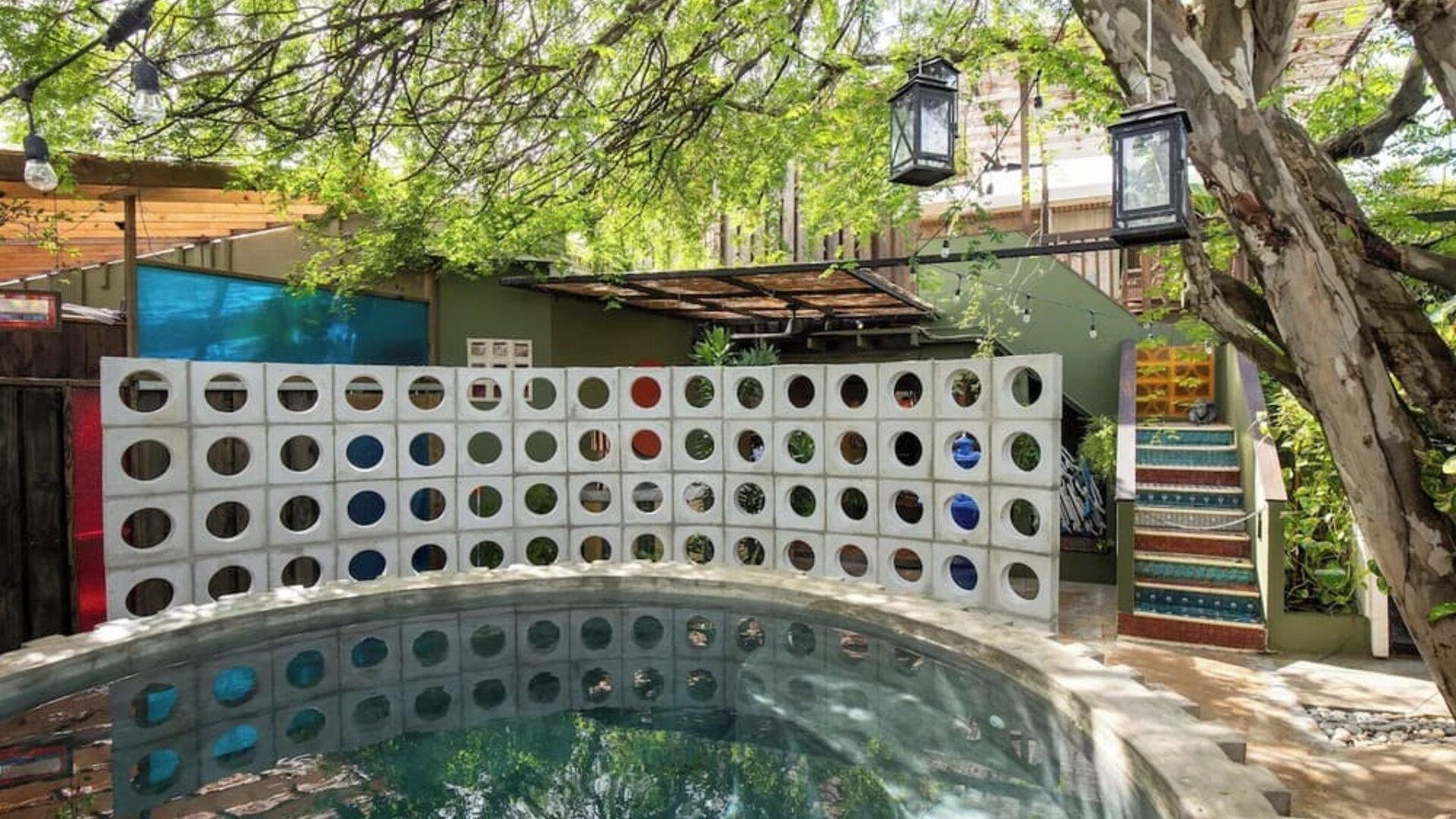 Outdoor pool at DREAMCATCHER By DW.