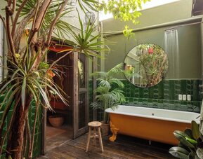 Beautiful guest bathroom at DREAMCATCHER By DW.