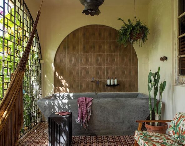 Beautiful guest bathroom at DREAMCATCHER By DW.