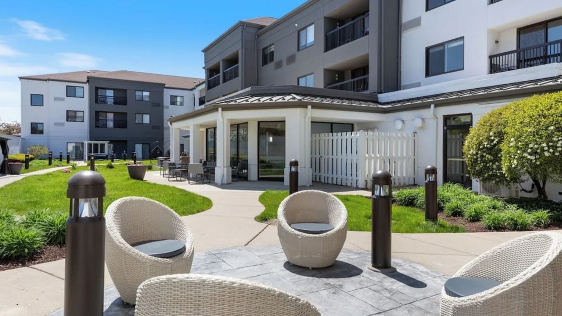 Garden and terrace seating at Best Western Plus Elgin - Chicago.