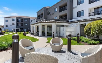 Garden and terrace seating at Best Western Plus Elgin - Chicago.