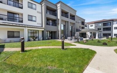 Garden and terrace seating at Best Western Plus Elgin - Chicago.