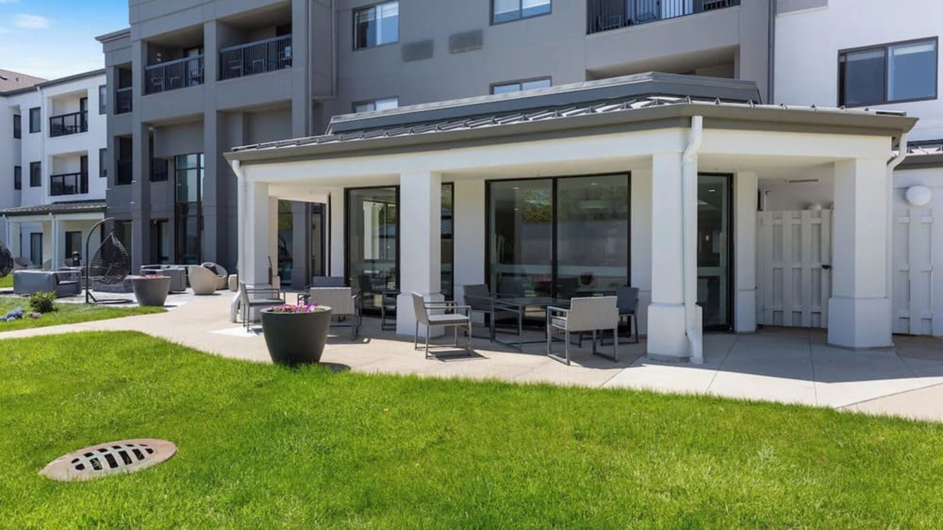 Garden and terrace seating at Best Western Plus Elgin - Chicago.