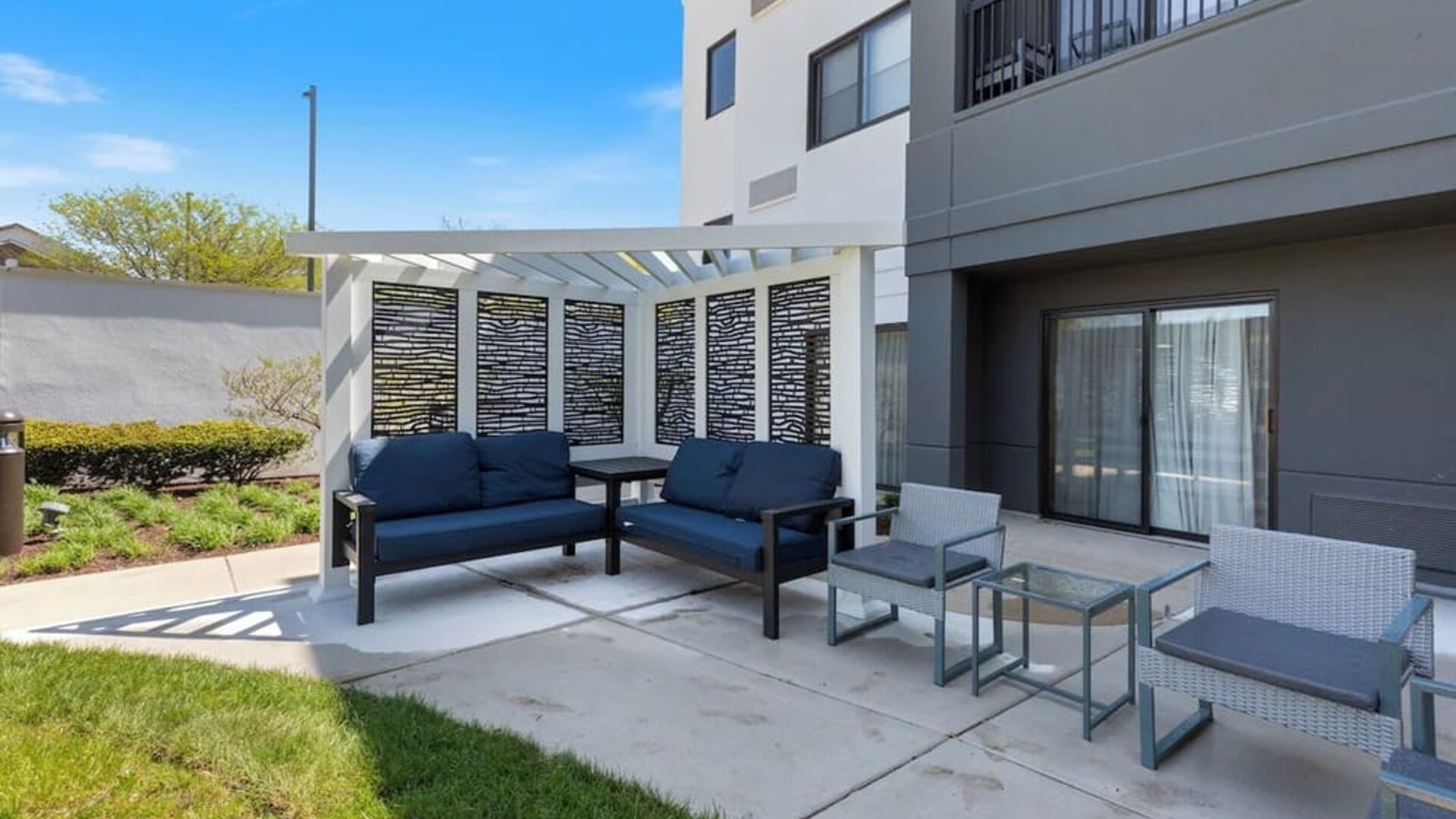 Garden and terrace seating at Best Western Plus Elgin - Chicago.