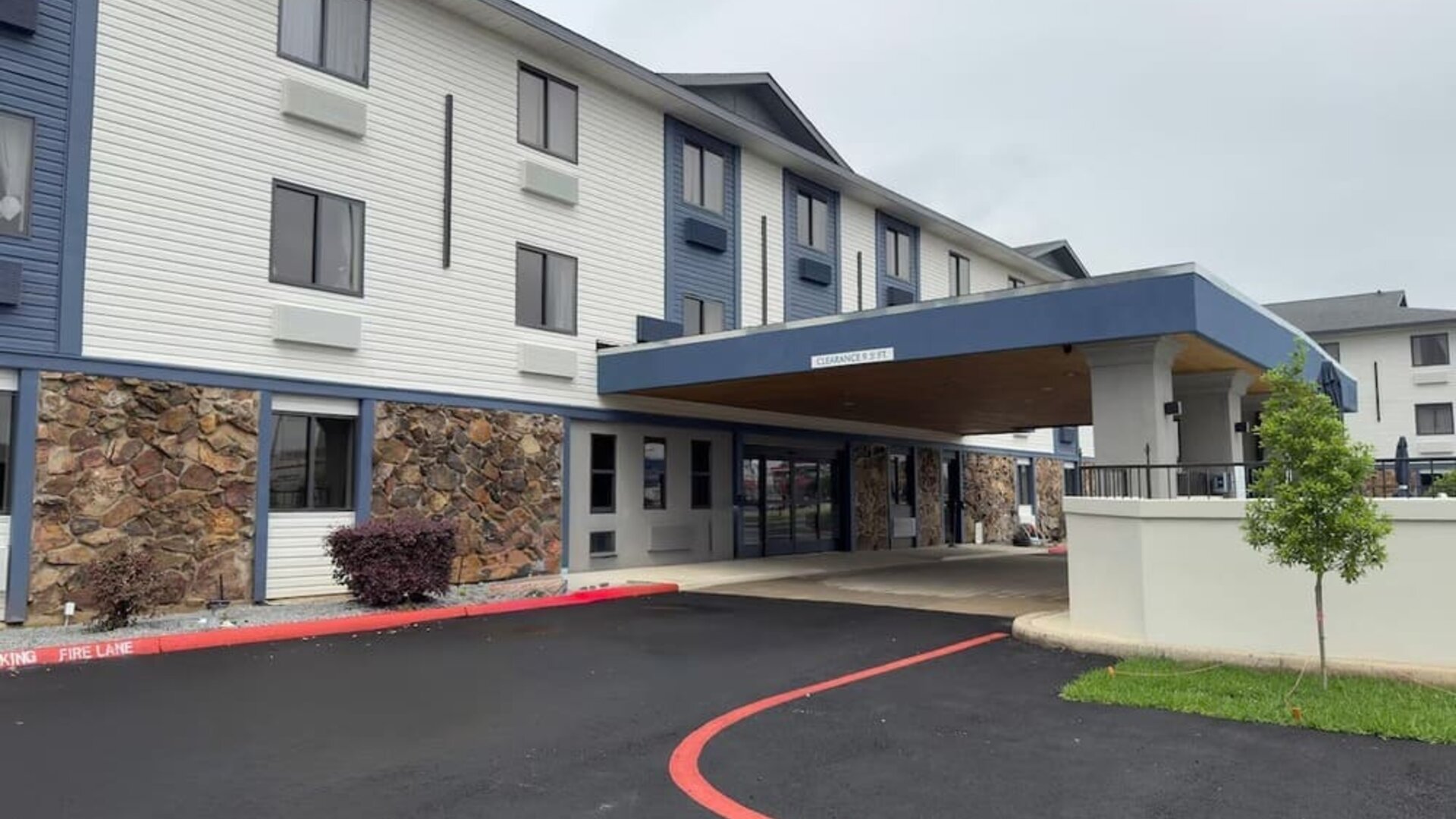 Hotel entrance at Clarion Pointe.
