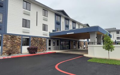 Hotel entrance at Clarion Pointe.