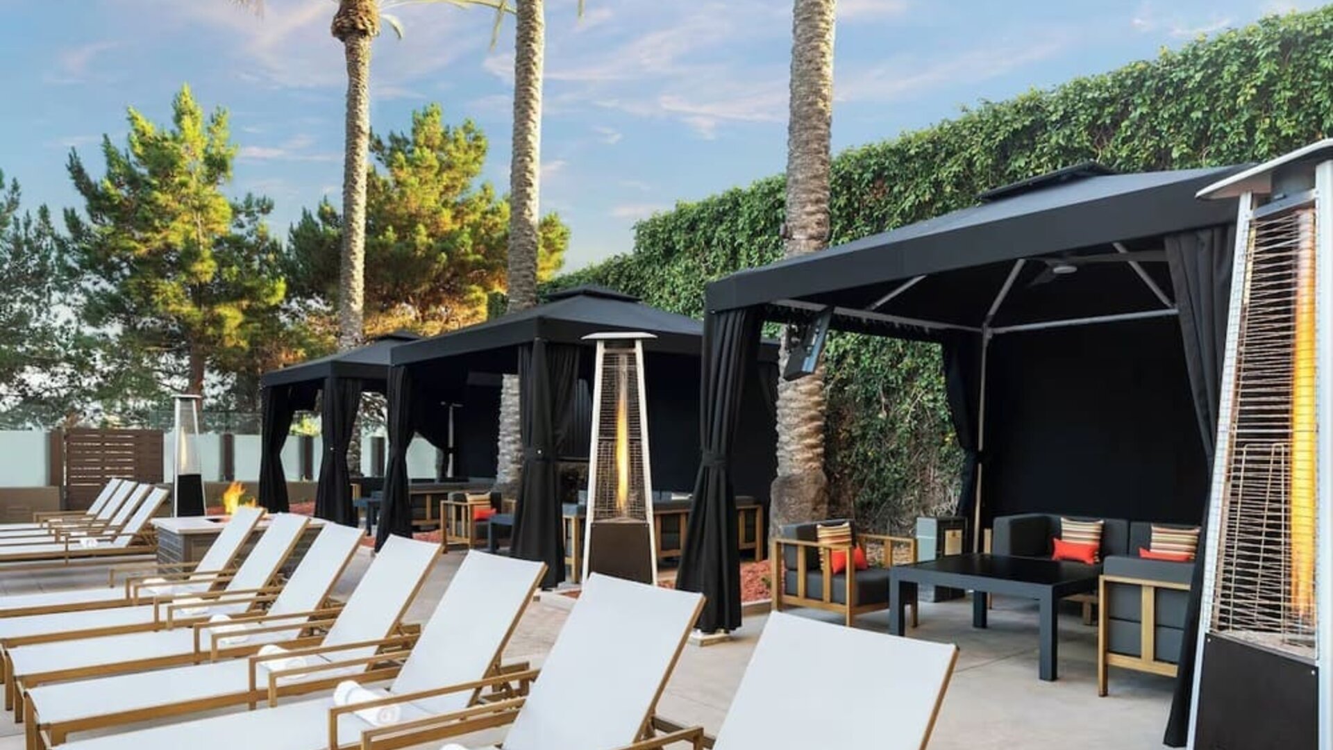 Plenty of sun loungers and cabanas available beside the pool at Marriott Del Mar.