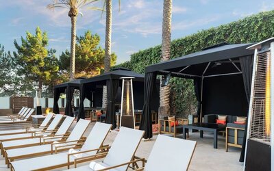 Plenty of sun loungers and cabanas available beside the pool at Marriott Del Mar.