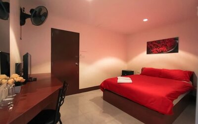 Day use room at Walking Street Guest House.