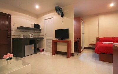 Day use room at Walking Street Guest House.