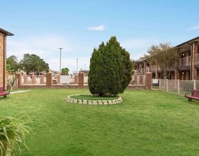 Garden at Super 8 By Wyndham Universal City.