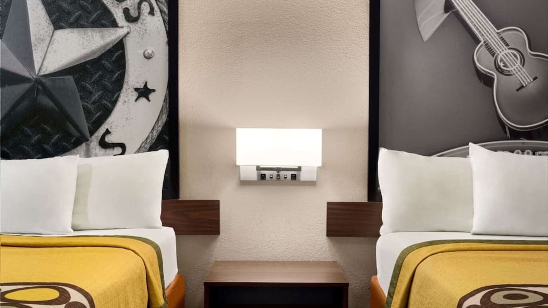 Day use room at Super 8 By Wyndham Universal City.