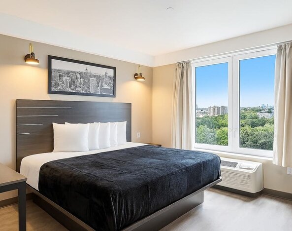 King room at LIV Hotel Bronx.