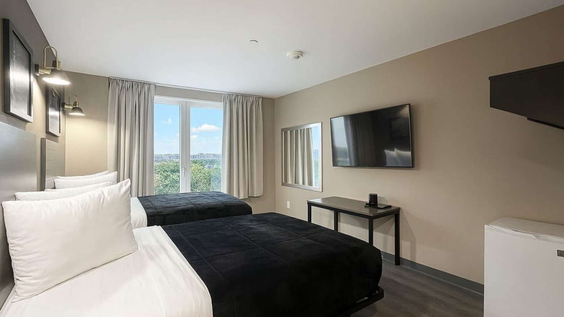 Double room at LIV Hotel Bronx.