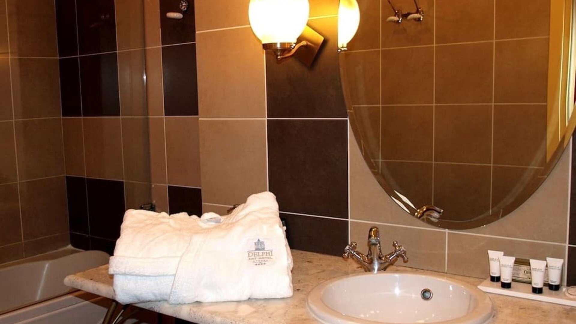 Guest bathroom at Delphi Art Hotel.