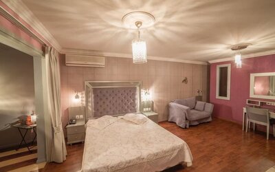 Day use room at Delphi Art Hotel.