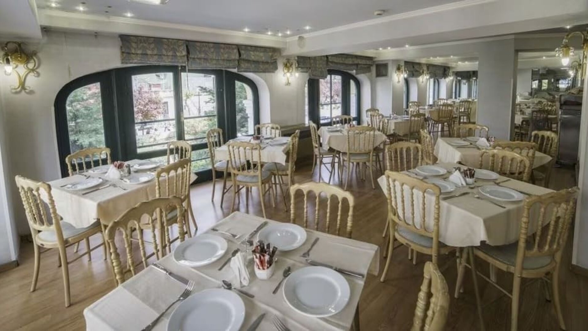 Dining hall at Delphi Art Hotel.