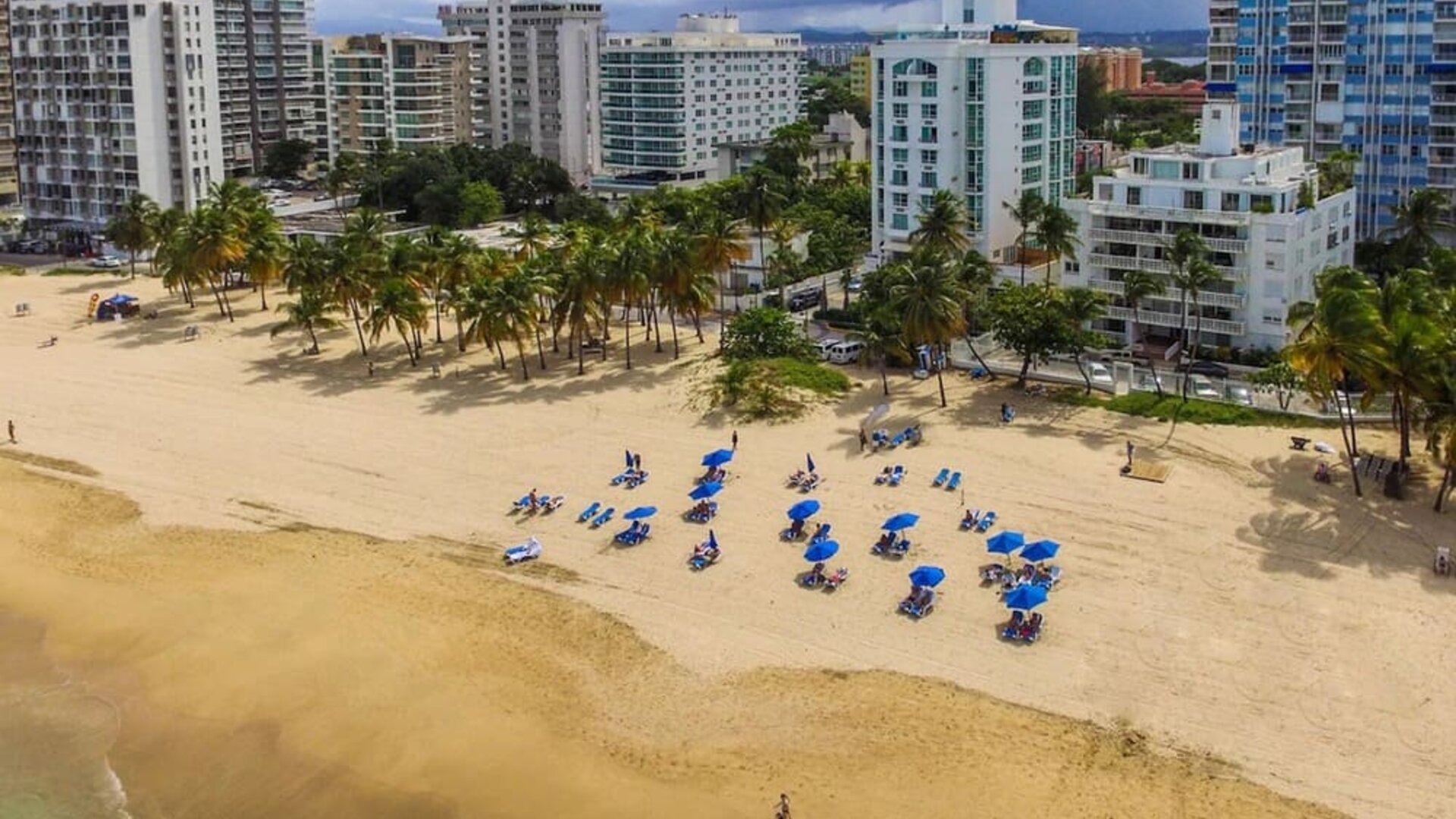 Beach access at Aire De O:live.