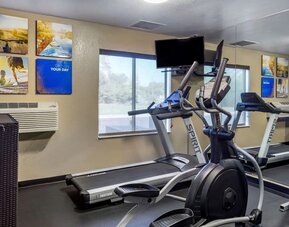 Fitness center at Comfort Inn & Suites North Aurora - Naperville.