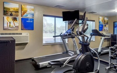 Fitness center at Comfort Inn & Suites North Aurora - Naperville.