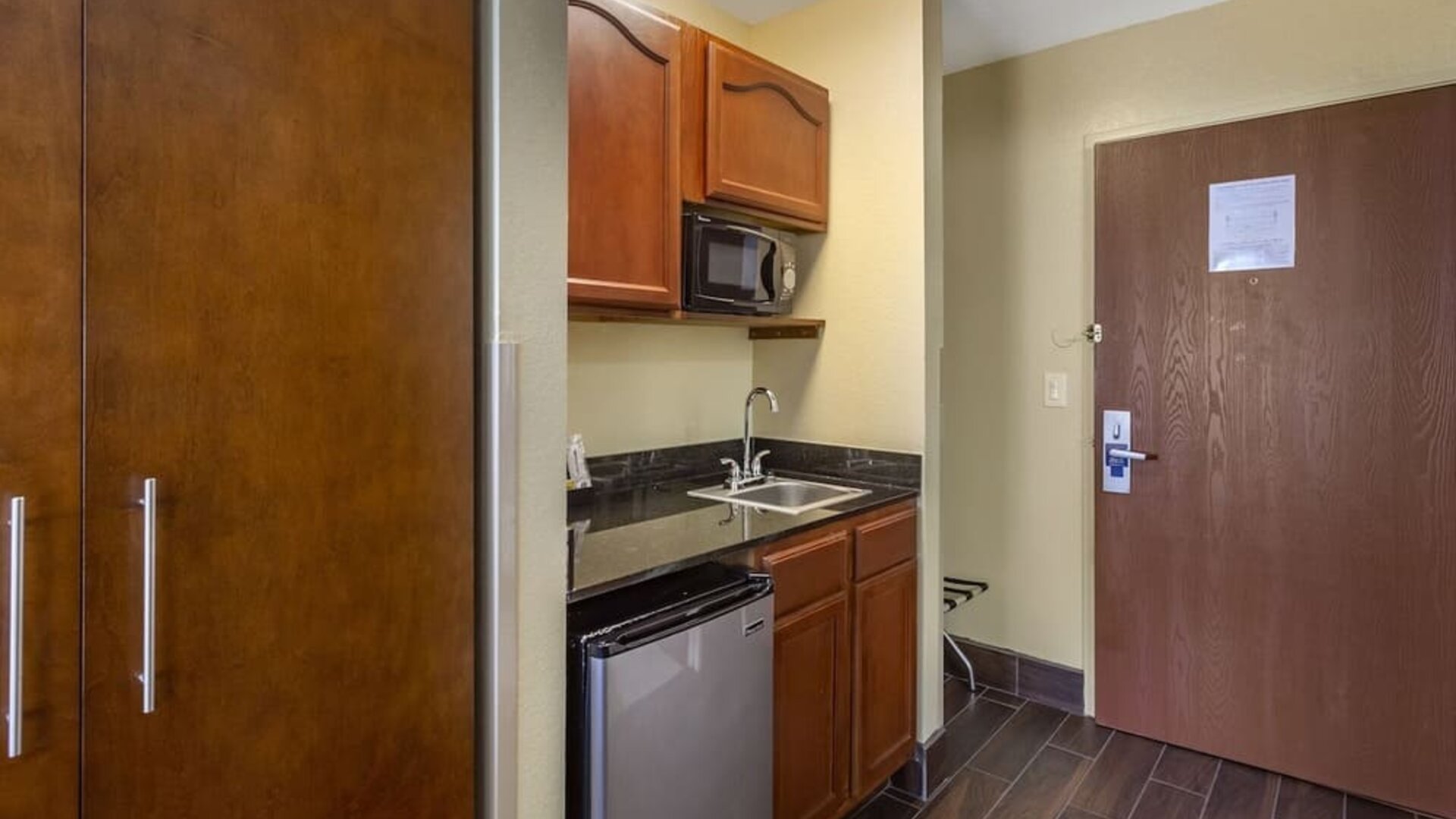 Day use room at Comfort Inn & Suites North Aurora - Naperville.