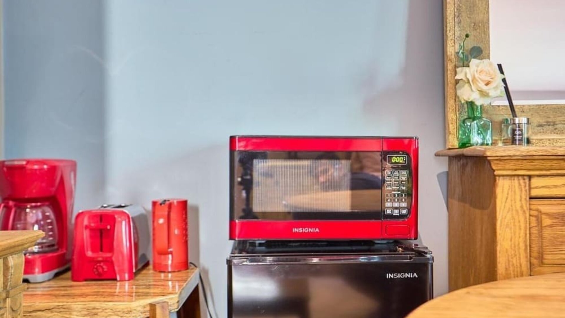 Microwave at Beverly Hills Spanish.