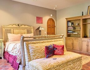 Day  use room at Beverly Hills Spanish.