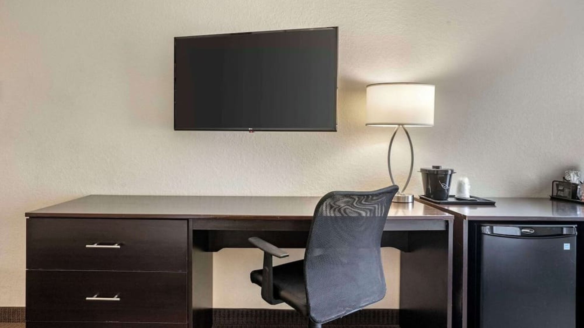 Work desk at Sleep Inn & Suites Port Charlotte - Punta Gorda.