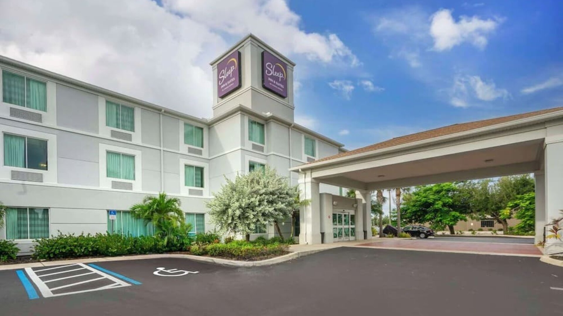 Parking available at Sleep Inn & Suites Port Charlotte - Punta Gorda.