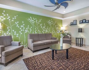 Lobby seating at Sleep Inn & Suites Port Charlotte - Punta Gorda.