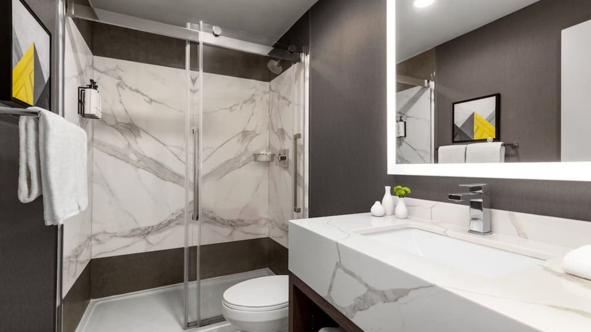 Guest bathroom at Crowne Plaza Saint John Harbour View By IHG.