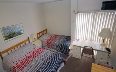 Bright and spacious day use twin room at Alexandra Hotel.