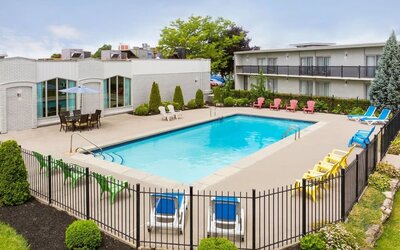Outdoor pool at Days Inn By Wyndham London.