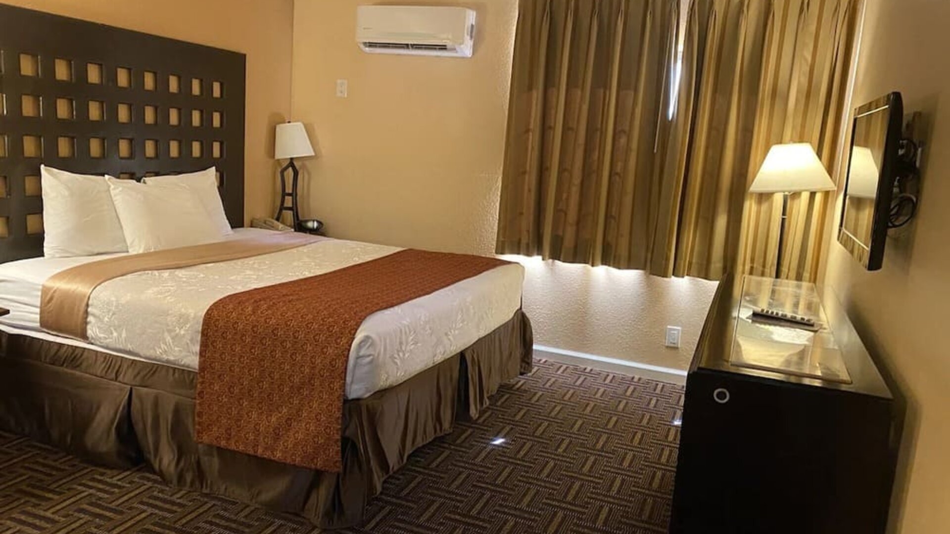 Day use room at Lemon Tree Hotel & Suites Anaheim.