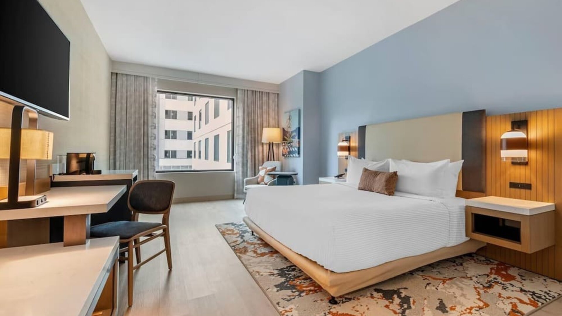 Cambria Hotel Austin Downtown