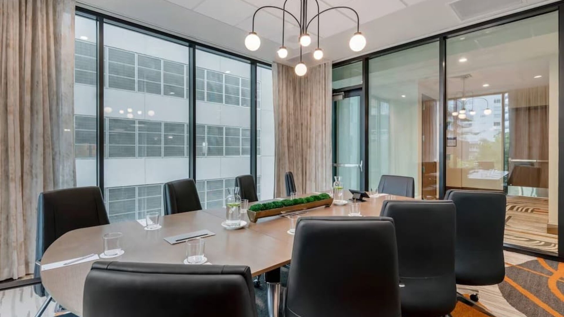 Cambria Hotel Austin Downtown