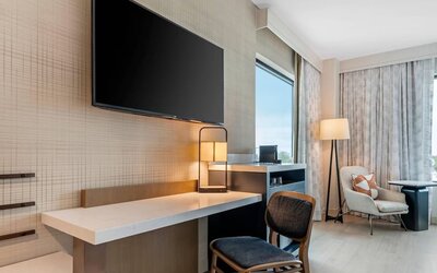 Cambria Hotel Austin Downtown