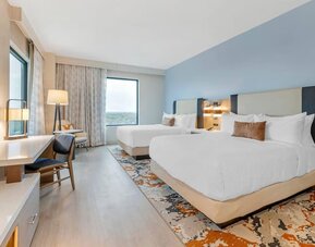 Cambria Hotel Austin Downtown