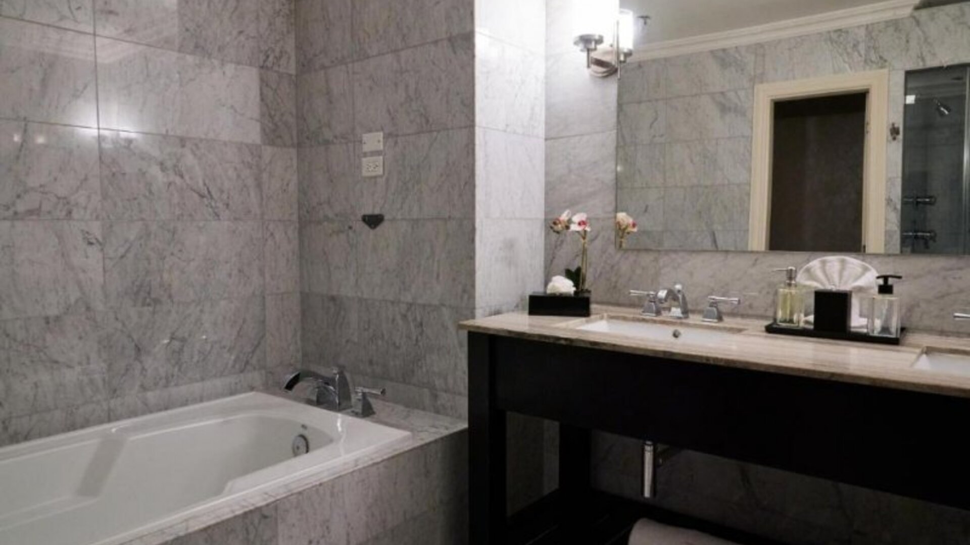 Waymore Hotel Spa & Casino