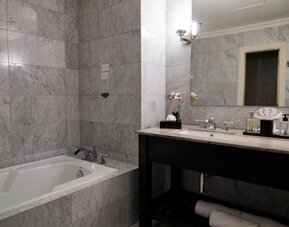 Waymore Hotel Spa & Casino