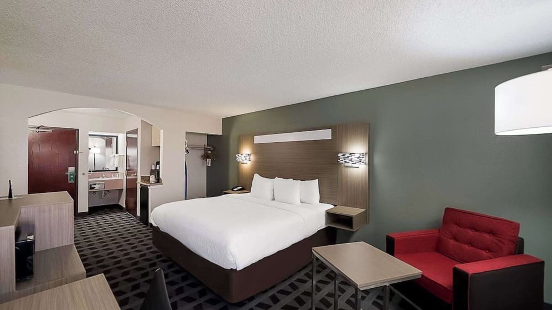 Day use room at Quality Inn & Suites Irving DFW Airport South.