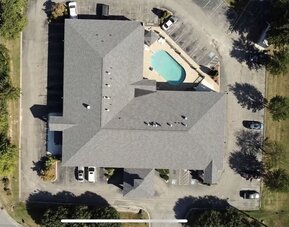 Hotel exterior at Econo Lodge Inn & Suites Murfreesboro Shopping District.