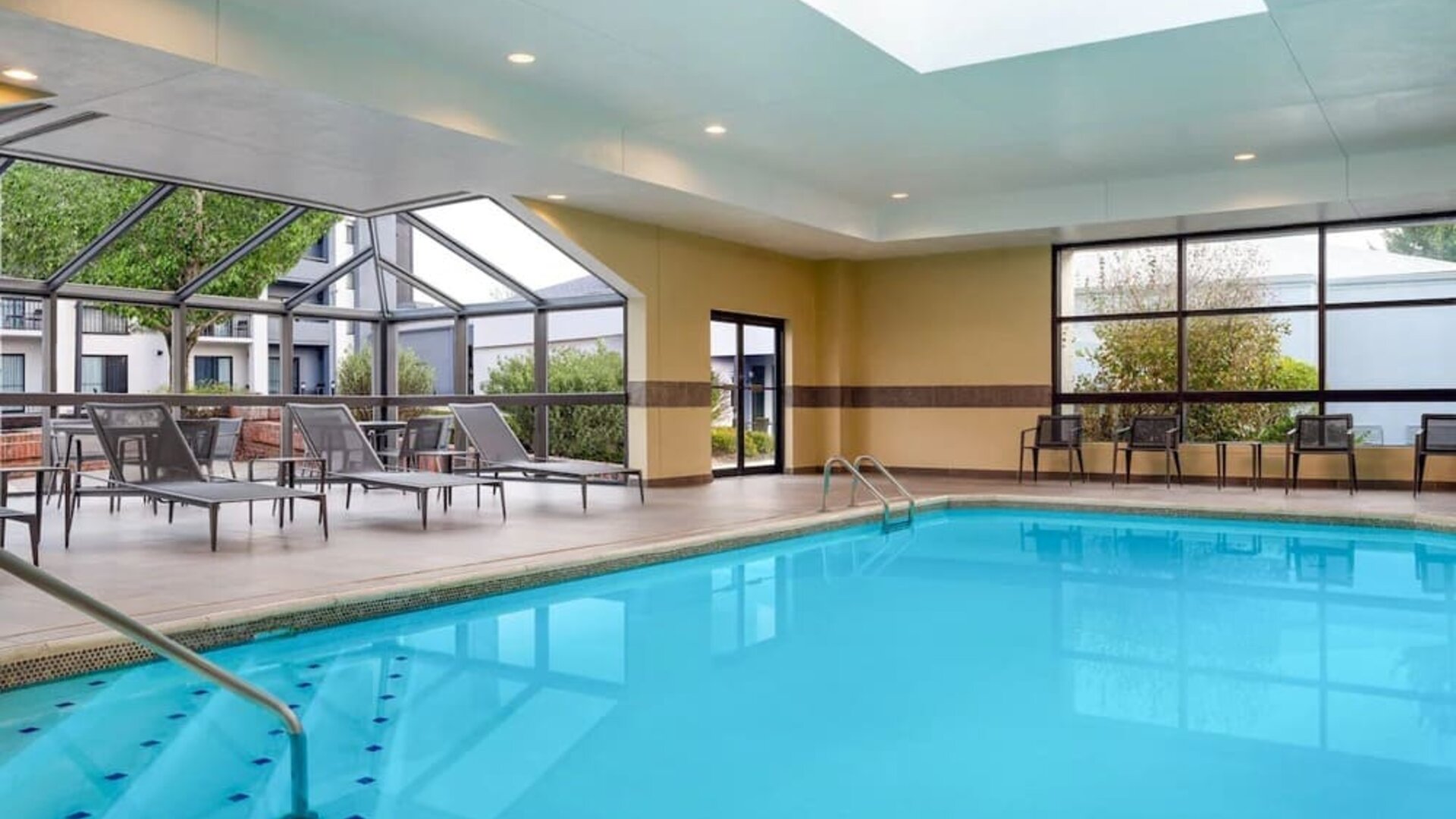 Indoor pool at Courtyard By Marriott Columbus Worthington.