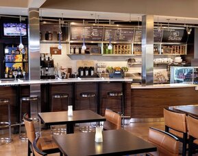 Restaurant at Courtyard By Marriott Columbus Worthington.
