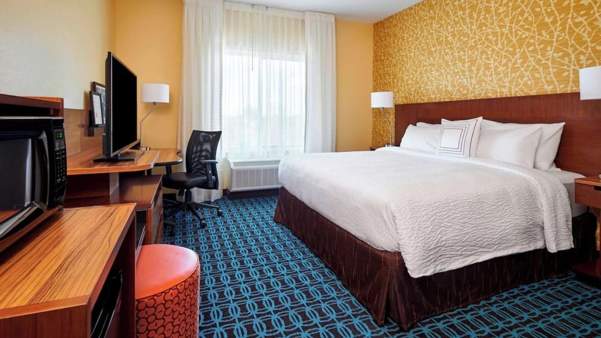 Day use room at Fairfield Inn & Suites By Marriott Alexandria.