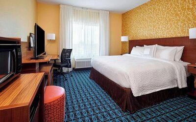 Day use room at Fairfield Inn & Suites By Marriott Alexandria.