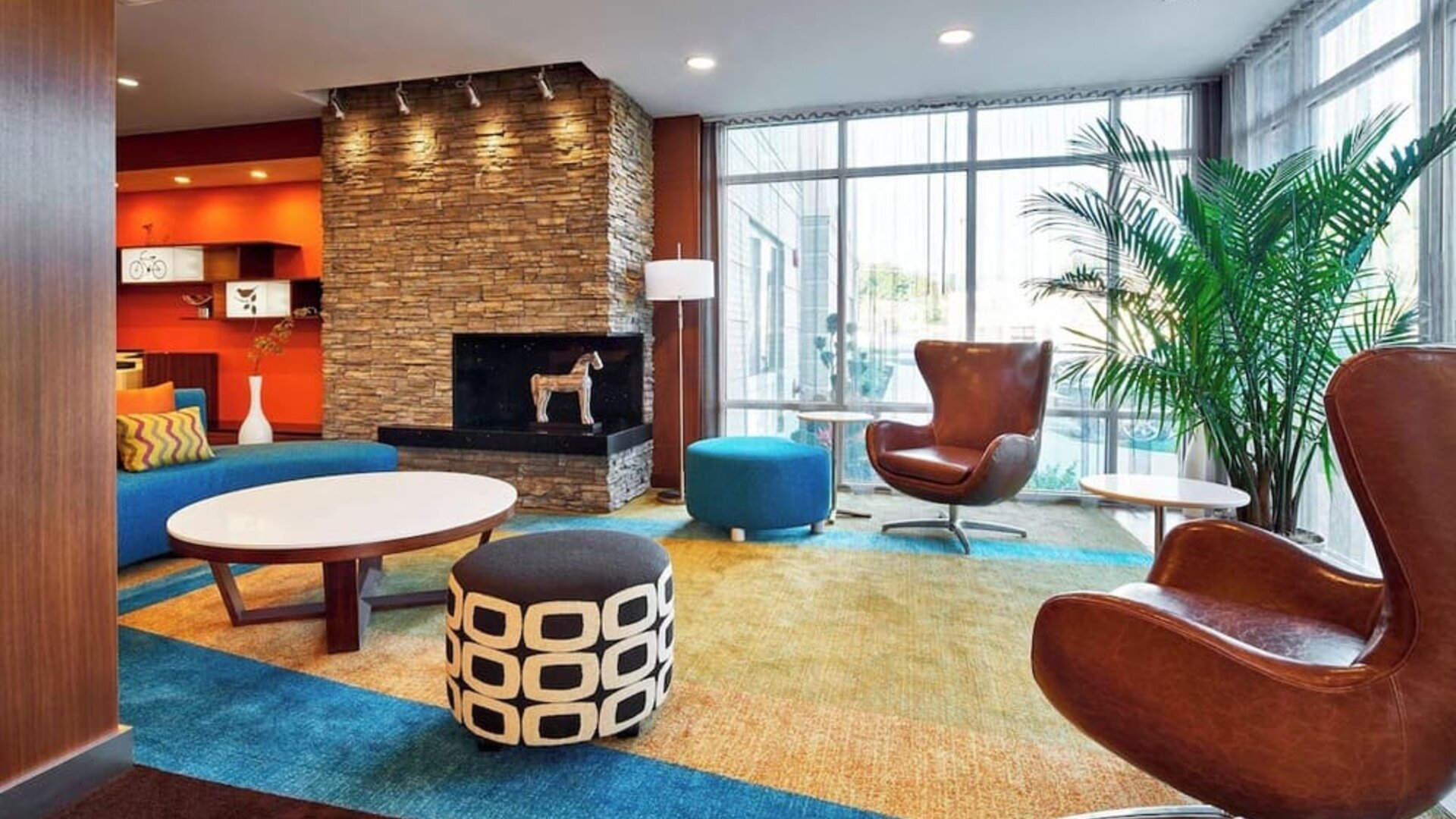 Lobby seating at Fairfield Inn & Suites By Marriott Alexandria.
